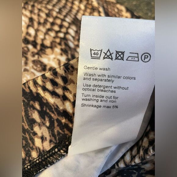 NWT Intermix Resume’ Pallas Python Pull On Pants M - Picture 10 of 10